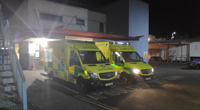 Lowry highlights concerns over ambulance service